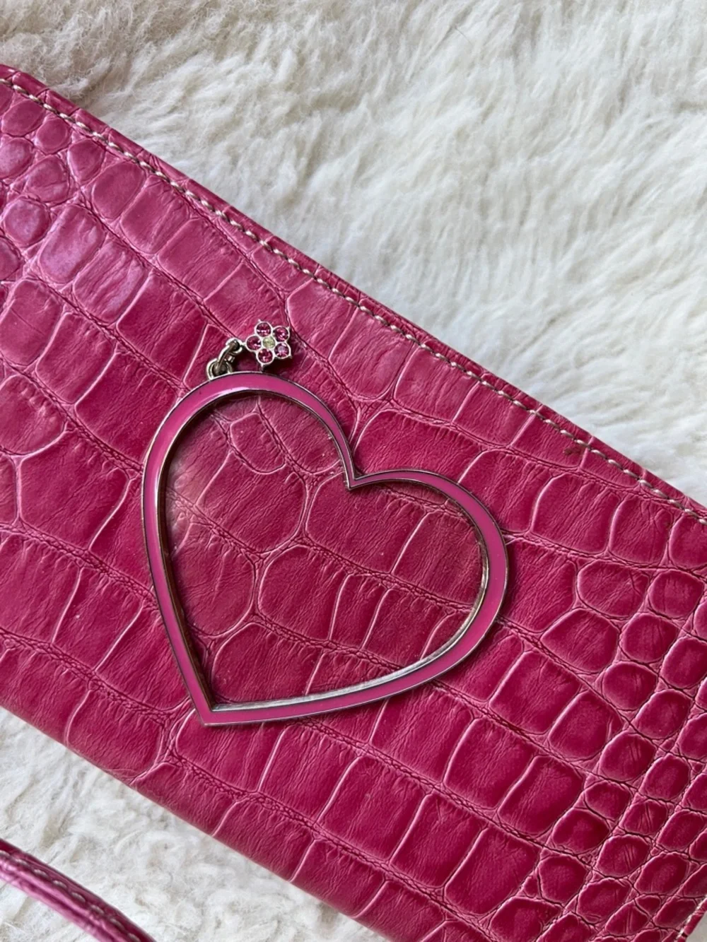 Liz Claiborne Faux Croc Pink Heart Photo Holder Clutch Purse Wallet Wristlet